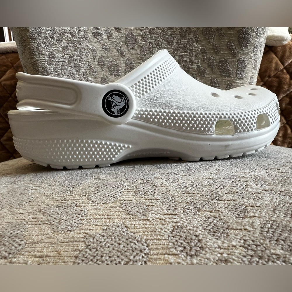 New with tags Kids size 2 white crocs